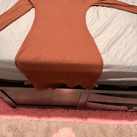 Dress - Picture 2 of 4